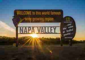 visitnapavalleysign 300x210 3 1