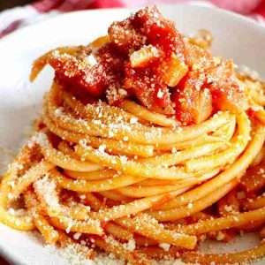how to make pasta amatriciana like a roman y7ot3RqTcWM