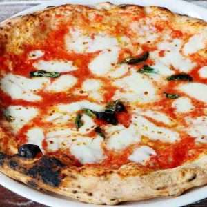 how to make pizza margherita like a neapolitan pizza chef xKDnD8sJsuY