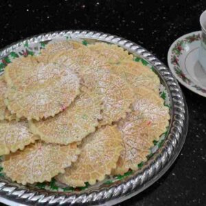 italian grandma makes pizzelle HFHfTHcFLlk