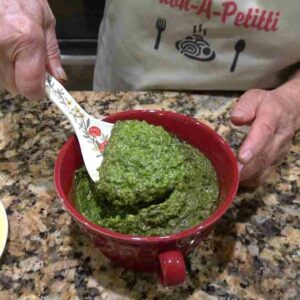 italian grandma makes fresh basil pesto t1tynHNNXIg