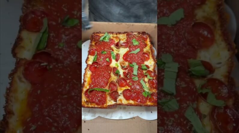 the detroit pizza at peels on wheels in rochester ukVzbfNZuBc